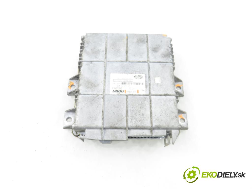 FIAT UNO (146_) HB 1998 42,00 1.0 57-146 C8.000 994,00 řídící jednotka motora 50006925