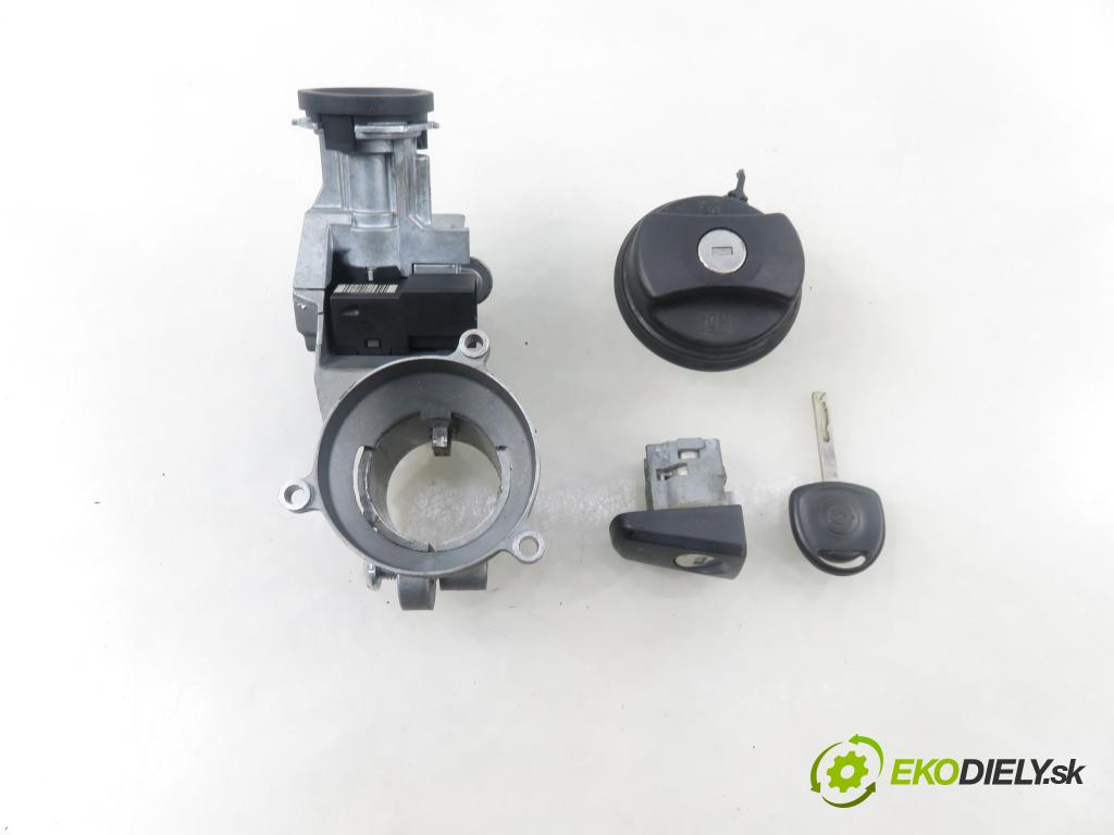 OPEL CORSA D Van HB 2009 0,00 1.2 - Z 12 XEP 1229,00 spinačka / zámky 55703083