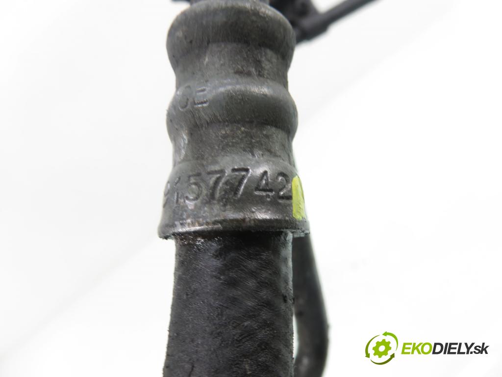 VOLVO 850 Kombi (LW) KOMBI 1997 103,00 2.5 TDI - D 5252 T 2461,00 trubka / Rúra servočerpadlo 9157742 ; 9157741