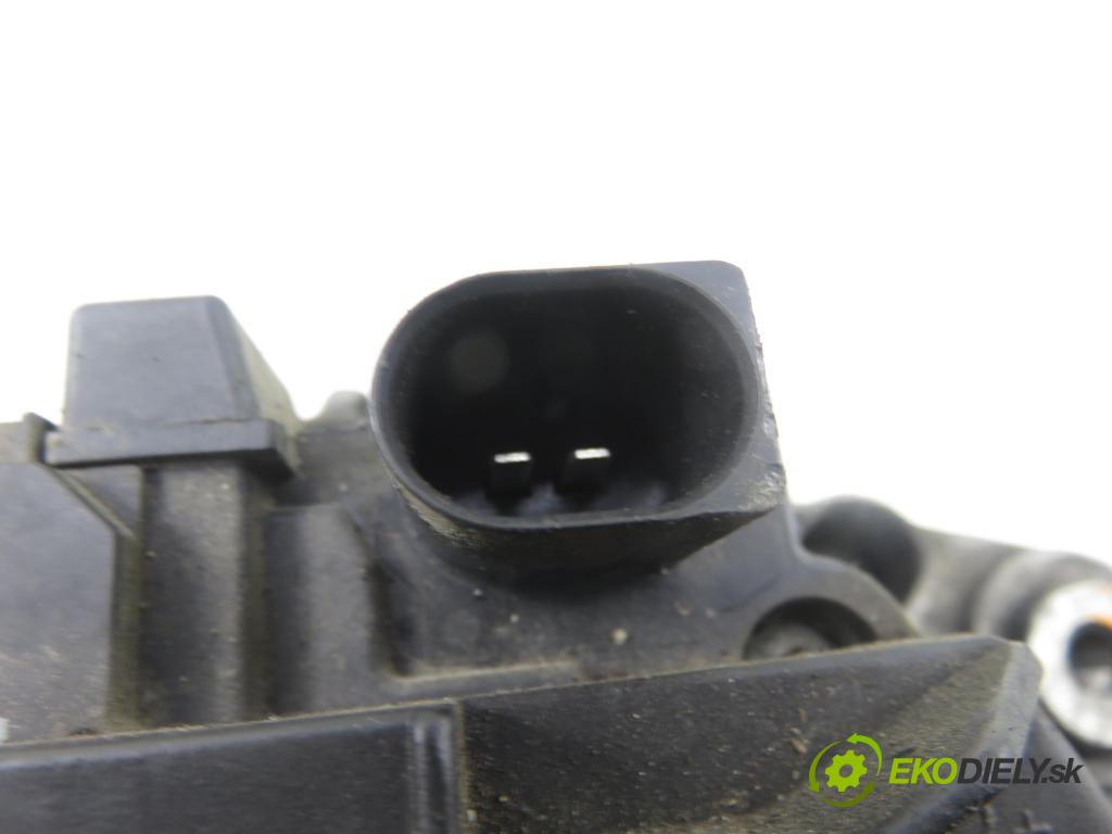 VW TRANSPORTER V Skrzynia (7HA, 7HH, 7EA, 7EH) FURGON 2004 77,00 1.9 TDI PD 105 - AXB 1896,00 Alternátor  (Alternátor)