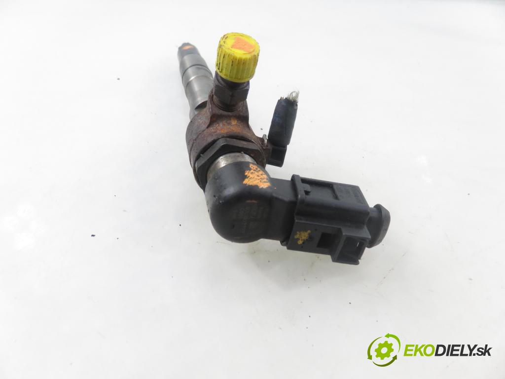 SEAT IBIZA IV (6J5, 6P1) HB 2012 77,00 1.6 TDI - CAYC 1598,00 vstrekovač 03L130277B (Vstrekovač paliva)