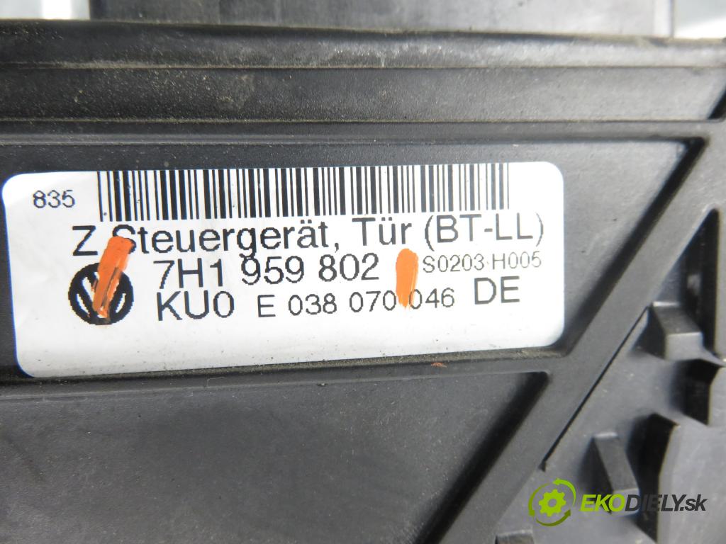 VW TRANSPORTER V Skrzynia (7HA, 7HH, 7EA, 7EH) FURGON 2004 77,00 1.9 TDI PD 105 - AXB 1896,00 mechanismus oken PPE 7H0837730 ; 7H1959802