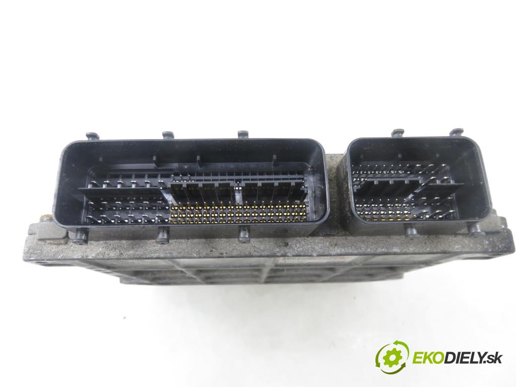 TOYOTA AURIS TOURING SPORTS (_E18_) KOMBI 2014 91,00 2.0 D-4D 124 (ADE186_) - 1AD-FTV 1998,00 řídící jednotka motora 896610Z760