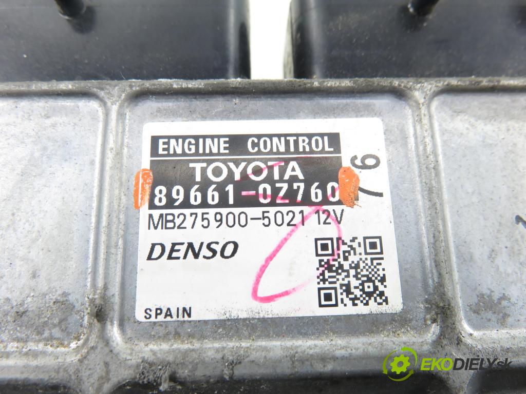 TOYOTA AURIS TOURING SPORTS (_E18_) KOMBI 2014 91,00 2.0 D-4D 124 (ADE186_) - 1AD-FTV 1998,00 řídící jednotka motora 896610Z760