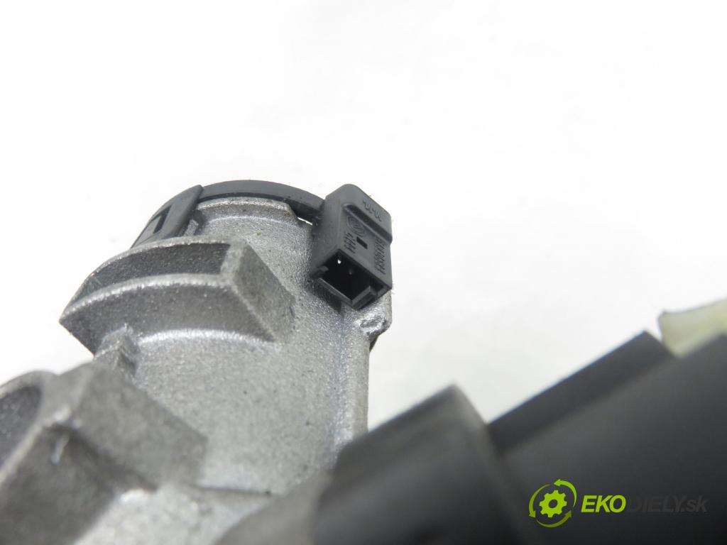 CITROEN JUMPER Skrzynia FURGON 2011 74,00 2.2 HDi 100 - 4HV (P22DTE) 2198,00 spínačka 010990013 (Spínací skříňka)