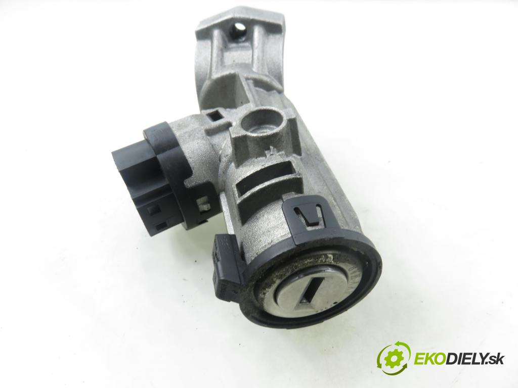 CITROEN JUMPER Skrzynia FURGON 2011 74,00 2.2 HDi 100 - 4HV (P22DTE) 2198,00 spínačka 010990013 (Spínací skříňka)