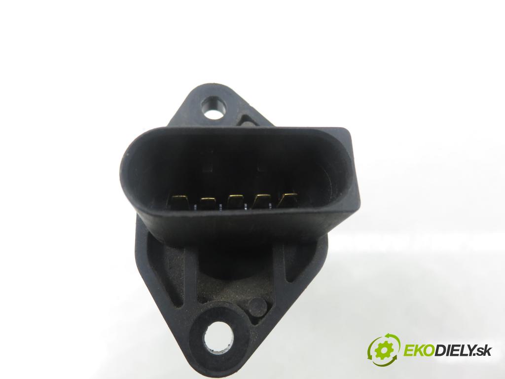 AUDI A3 (8L1) HB 2001 92,00 1.8 - AGN 1781,00 váha vzduchu vzduchu F00C2G2047