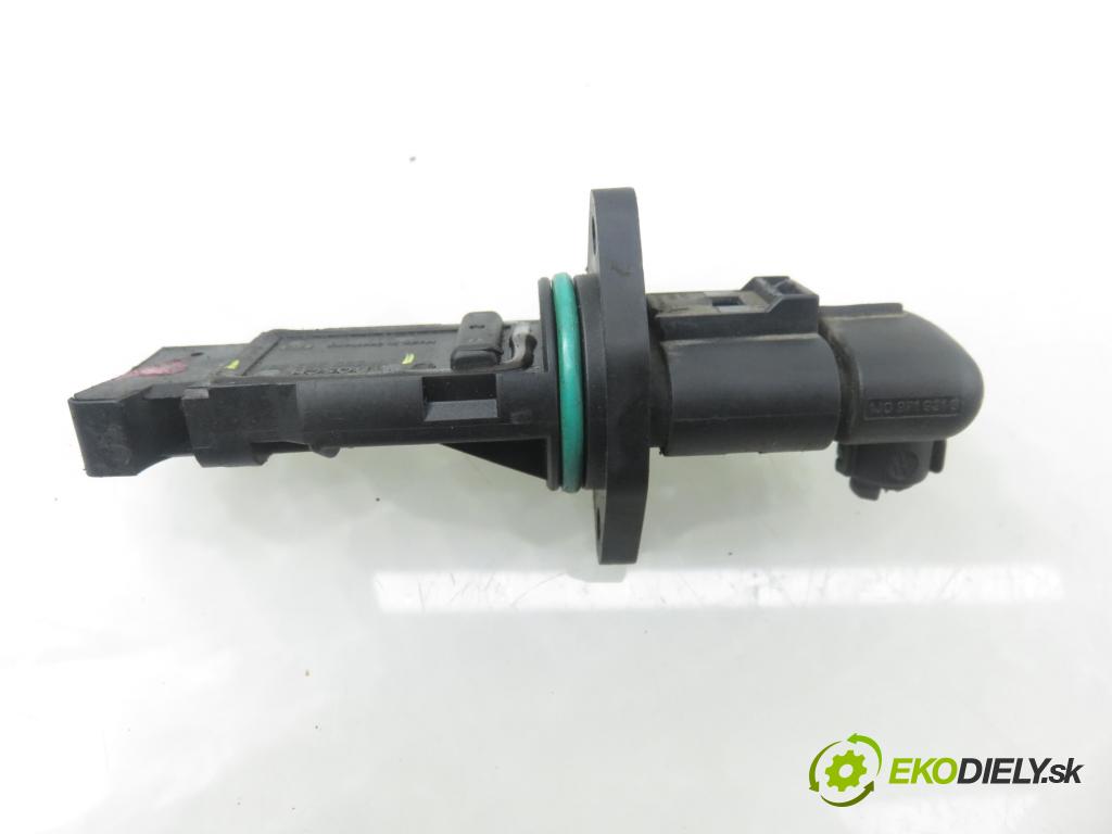 AUDI A3 (8L1) HB 2001 92,00 1.8 - AGN 1781,00 váha vzduchu vzduchu F00C2G2047