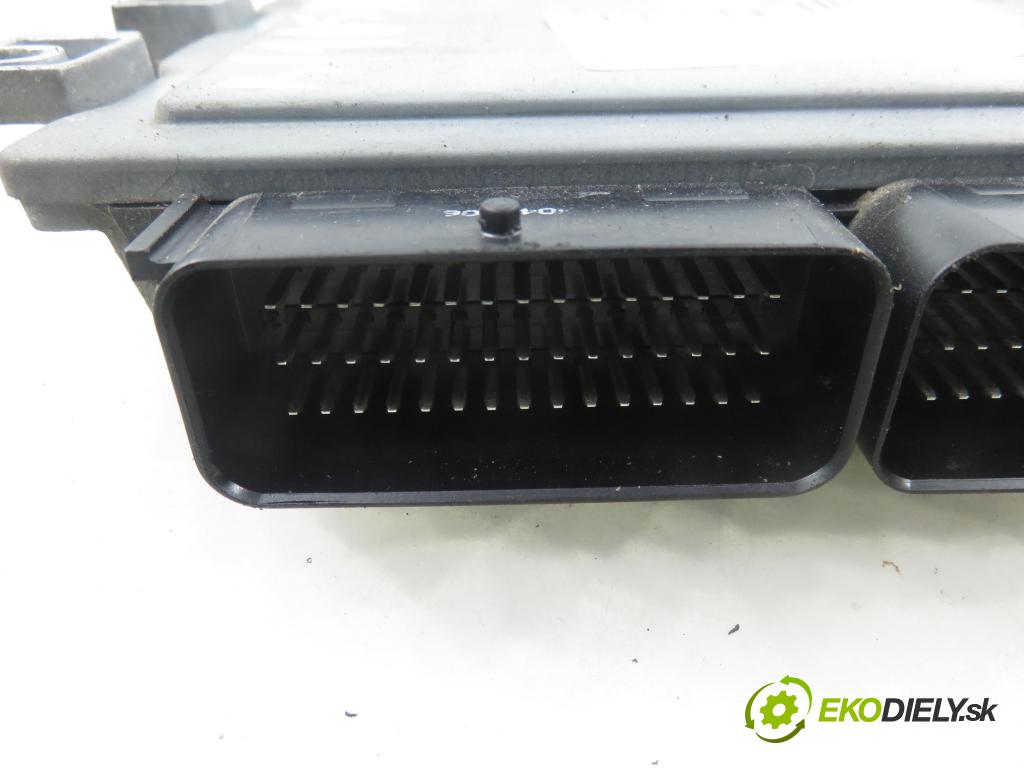 DACIA SANDERO HB 2009 55,00 1.4 - K7J 710 1390,00 řídící jednotka motora S110140025 ; 8200856659