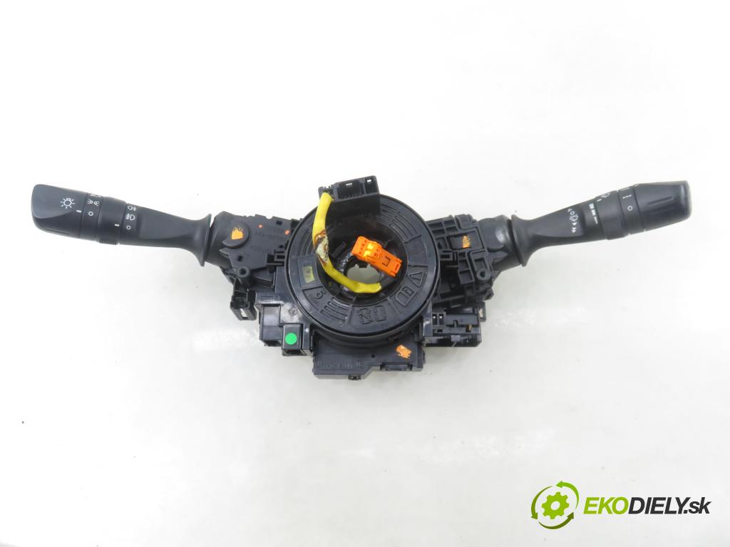 TOYOTA AURIS TOURING SPORTS (_E18_) KOMBI 2014 91,00 2.0 D-4D 124 (ADE186_) - 1AD-FTV 1998,00 páčka/prepínač 8924502060 ; 17F852