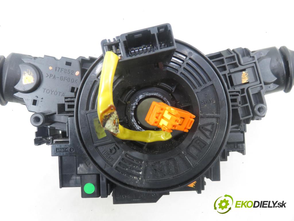 TOYOTA AURIS TOURING SPORTS (_E18_) KOMBI 2014 91,00 2.0 D-4D 124 (ADE186_) - 1AD-FTV 1998,00 páčka/prepínač 8924502060 ; 17F852