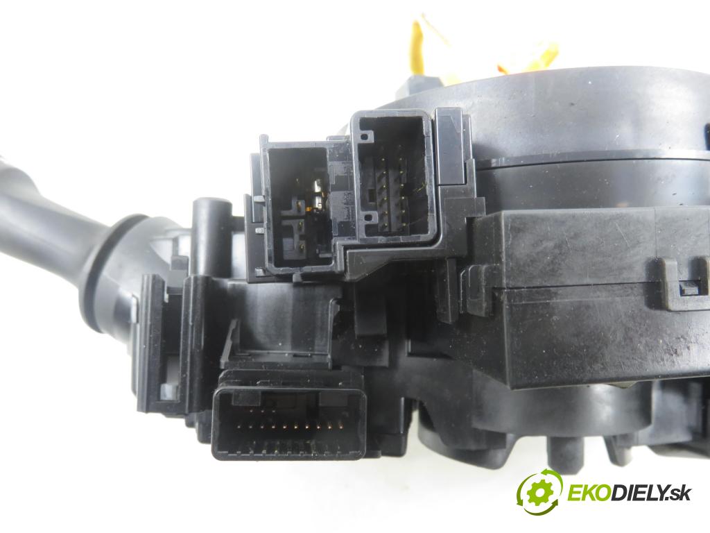 TOYOTA AURIS TOURING SPORTS (_E18_) KOMBI 2014 91,00 2.0 D-4D 124 (ADE186_) - 1AD-FTV 1998,00 páčka/prepínač 8924502060 ; 17F852