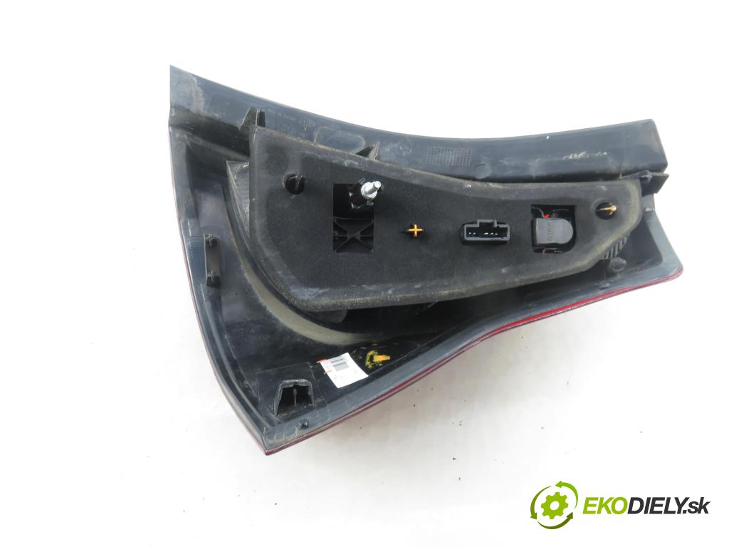 DACIA SANDERO HB 2009 55,00 1.4 - K7J 710 1390,00 Svetlo ľavé zadné 8200734825