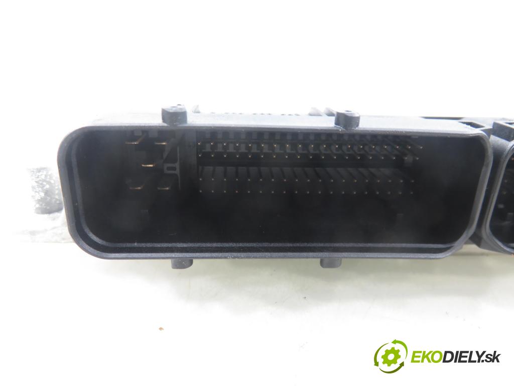 AUDI A4 Avant (8E5, B6) KOMBI 2002 96,00 1.9 TDI - AWX 1896,00 Riadiaca jednotka Motor 038906019JQ ; 0281011142