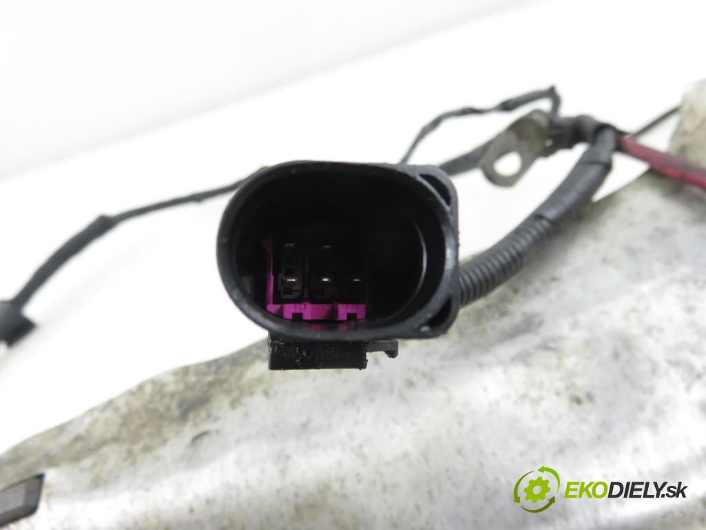 VW PASSAT B6 (3C2) SEDAN 2006 110,00 2.0 FSI - BVY 1984,00 Riadenie ZE riadením 3C1423051S ; 1K1909144L ; 7805277252