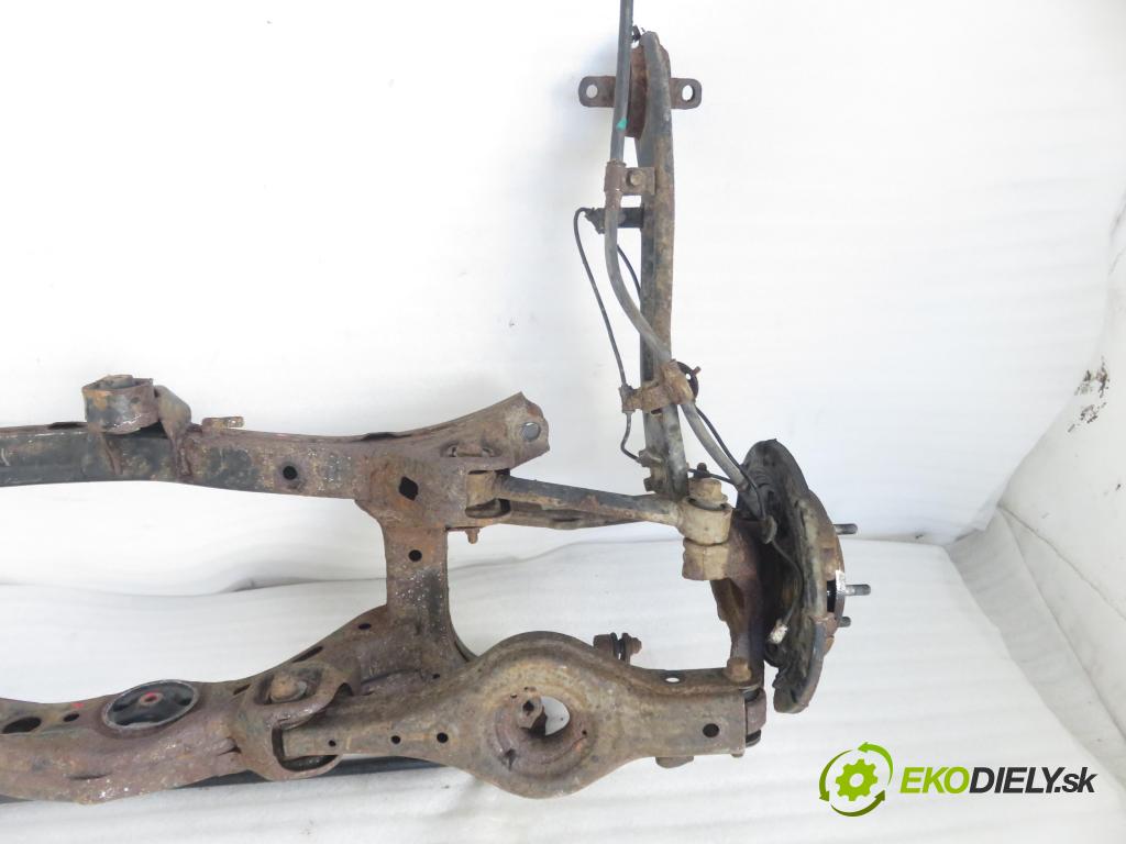 KIA SPORTAGE (SL) SUV 2011 100,00 2.0 CRDi AWD 136 - D4HA 1995,00 ZADNÍ: