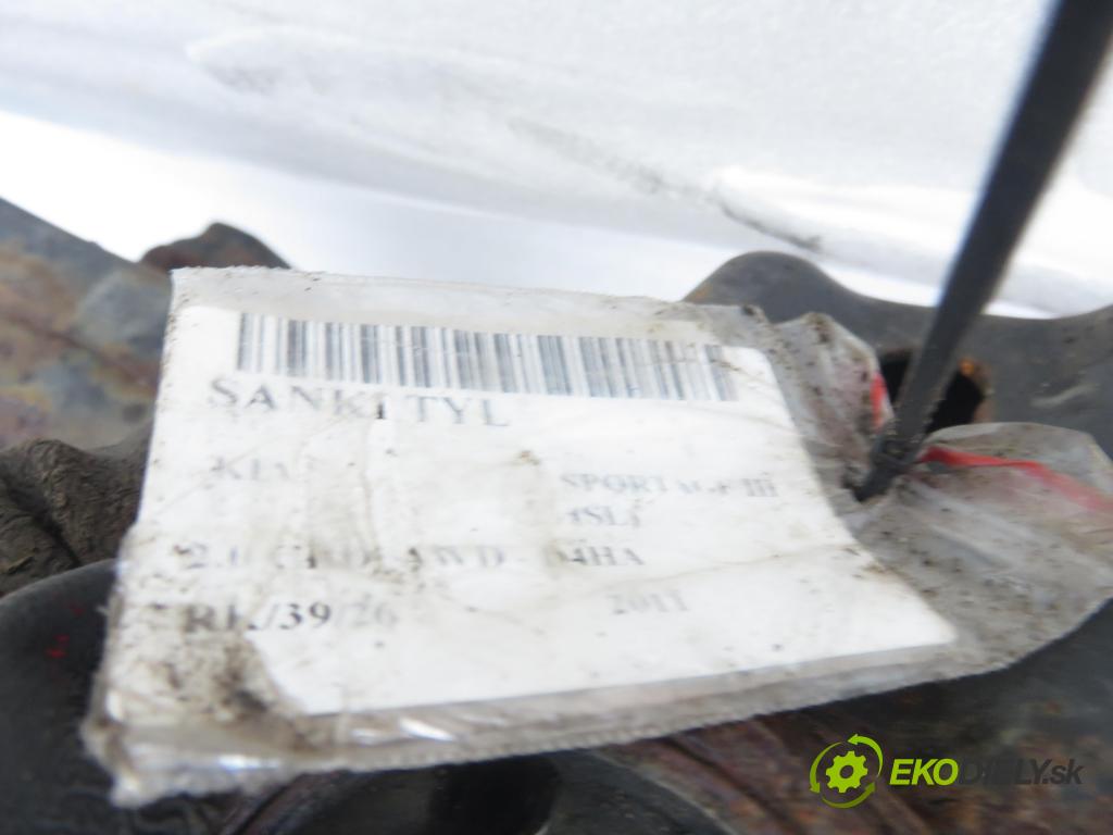 KIA SPORTAGE (SL) SUV 2011 100,00 2.0 CRDi AWD 136 - D4HA 1995,00 ZADNÍ: