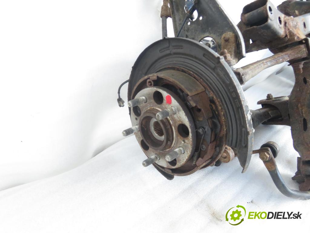 KIA SPORTAGE (SL) SUV 2011 100,00 2.0 CRDi AWD 136 - D4HA 1995,00 ZADNÍ: