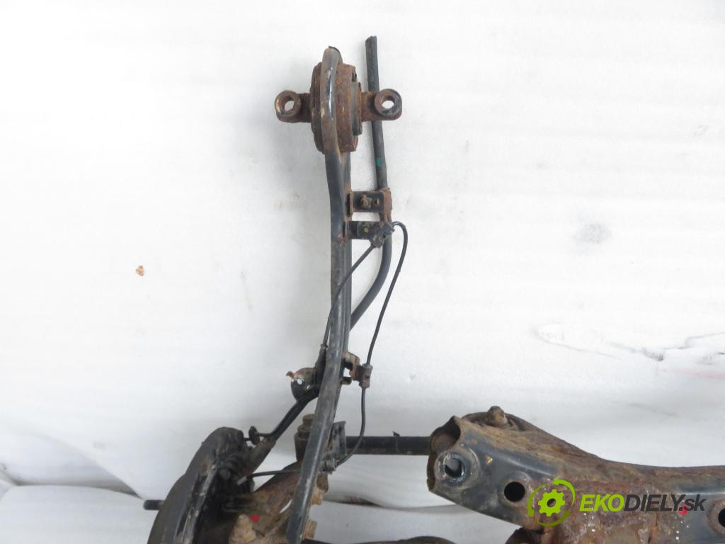 KIA SPORTAGE (SL) SUV 2011 100,00 2.0 CRDi AWD 136 - D4HA 1995,00 ZADNÍ: