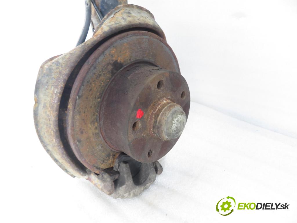 AUDI A4 (8D2, B5) SEDAN 2000 85,00 1.9 TDI - AJM 1896,00 výztuha zadní část ABS