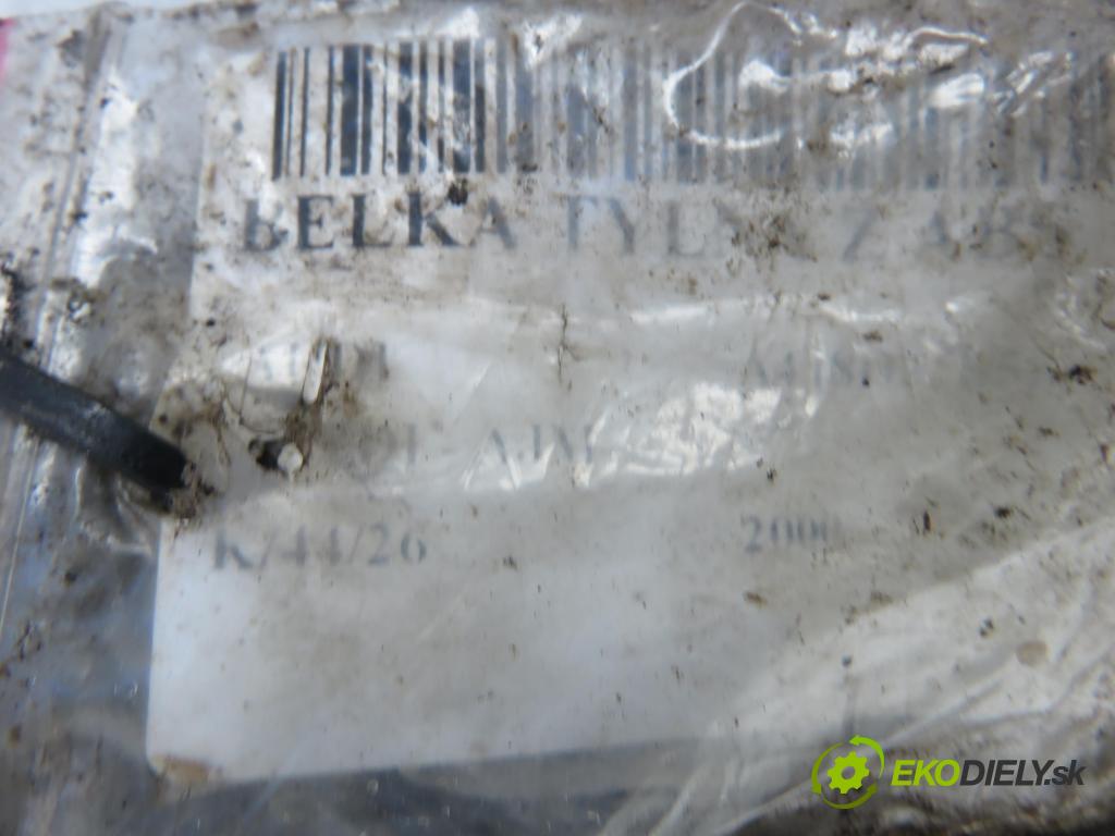 AUDI A4 (8D2, B5) SEDAN 2000 85,00 1.9 TDI - AJM 1896,00 výztuha zadní část ABS