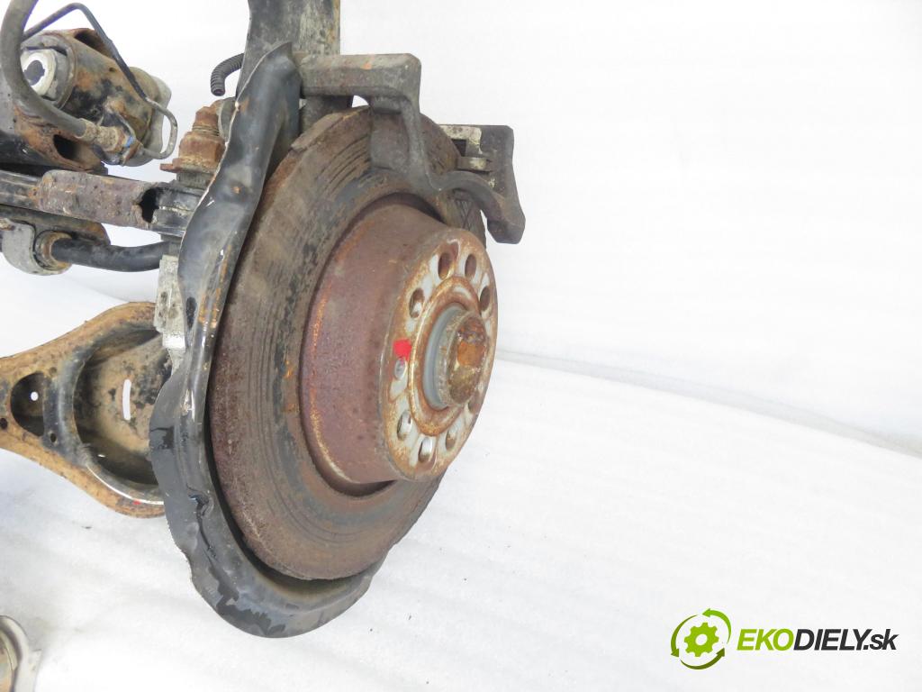 VW TIGUAN (5N_) SUV 2014 130,00 2.0 TDI 4motion - CFGC 1968,00 ZADNÍ: