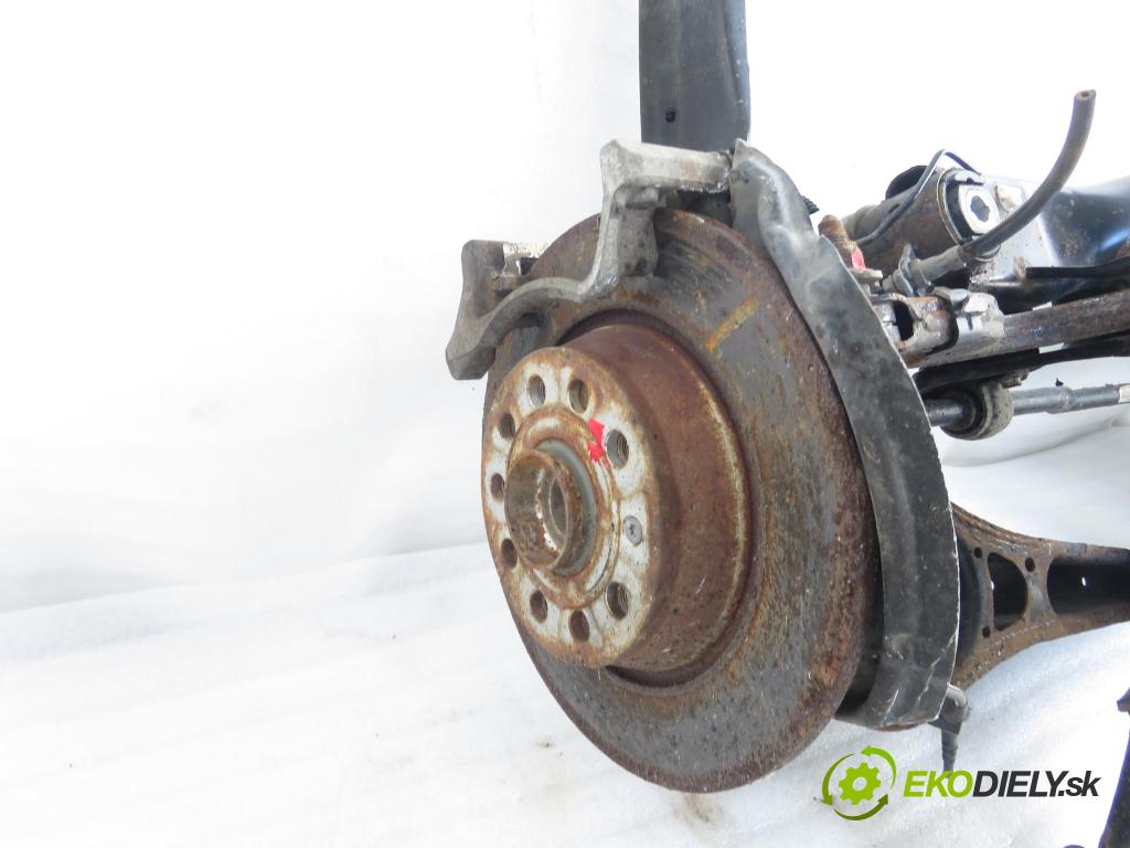 VW TIGUAN (5N_) SUV 2014 130,00 2.0 TDI 4motion - CFGC 1968,00 ZADNÍ: