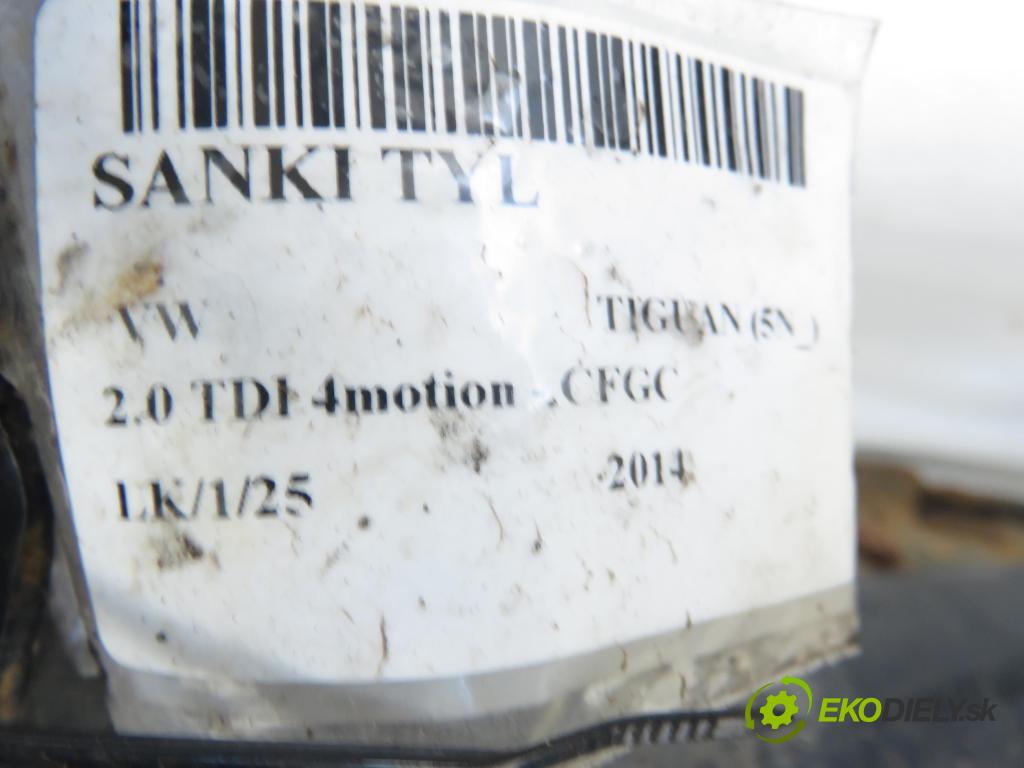 VW TIGUAN (5N_) SUV 2014 130,00 2.0 TDI 4motion - CFGC 1968,00 ZADNÍ: