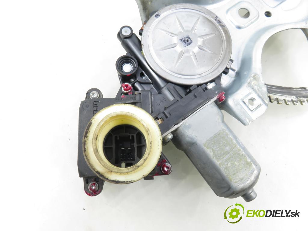 TOYOTA AURIS TOURING SPORTS (_E18_) KOMBI 2014 91,00 2.0 D-4D 124 (ADE186_) - 1AD-FTV 1998,00 Mechanizmus okien 8570202020 ; AV2621004361