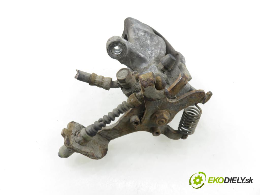 TOYOTA AURIS TOURING SPORTS (_E18_) KOMBI 2014 91,00 2.0 D-4D 124 (ADE186_) - 1AD-FTV 1998,00 Brzdič strmeň pravé zadné