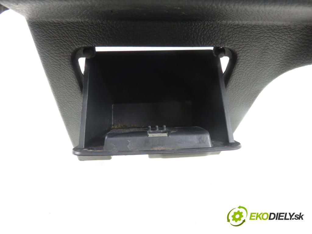 TOYOTA AURIS TOURING SPORTS (_E18_) KOMBI 2014 91,00 2.0 D-4D 124 (ADE186_) - 1AD-FTV 1998,00 přihrádka kastlík volantu 5554502050