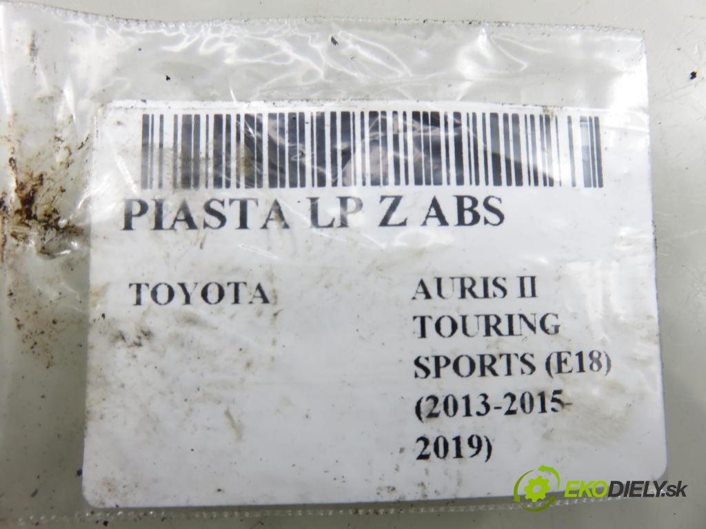 TOYOTA AURIS TOURING SPORTS (_E18_) KOMBI 2014 91,00 2.0 D-4D 124 (ADE186_) - 1AD-FTV 1998,00 náboj LP ABS