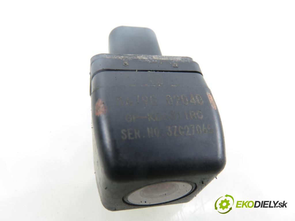 TOYOTA AURIS TOURING SPORTS (_E18_) KOMBI 2014 91,00 2.0 D-4D 124 (ADE186_) - 1AD-FTV 1998,00 KAMERA 8679002040