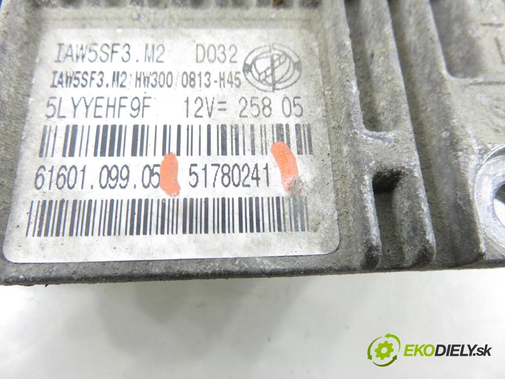 FIAT GRANDE PUNTO (199_) HB 2005 57,00 1.4 - 350 A1.000 1368,00 řídící jednotka motora 51780241