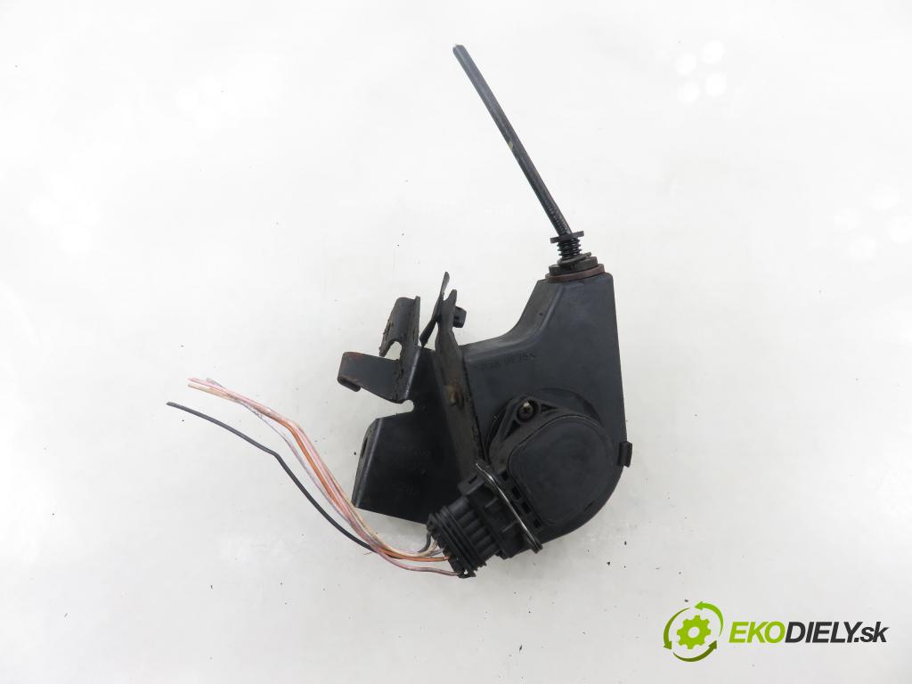 RENAULT CLIO II (BB_, CB_) HB 2002 59,00 1.9 dTi (B/CB0U) - F9Q 780 1870,00 Potenciometer plynu 7700431917 (Potenciometer plynového pedálu)