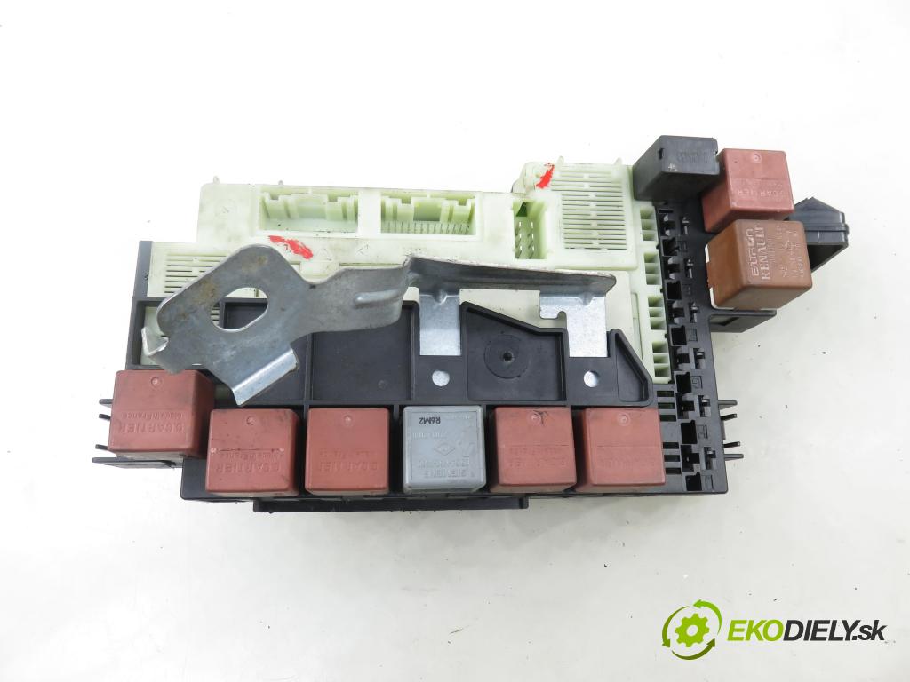 RENAULT CLIO II (BB_, CB_) HB 2002 59,00 1.9 dTi (B/CB0U) - F9Q 780 1870,00 MODUL BSI P8200031555