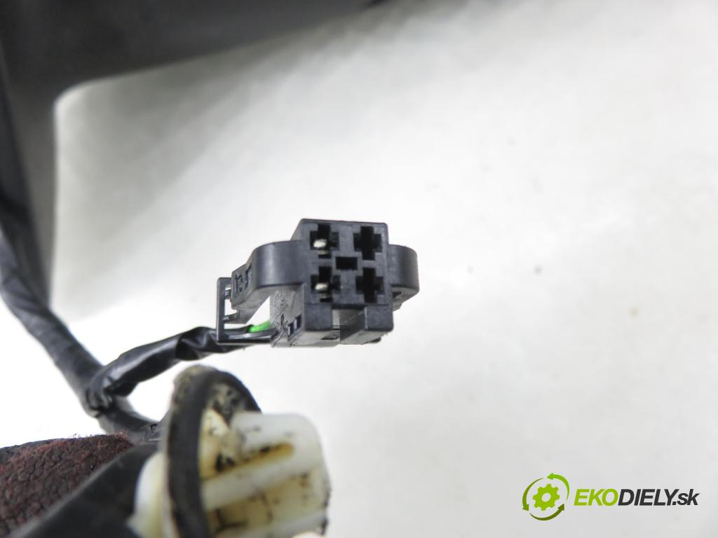 AUDI Q7 (4L) SUV 2007 171,00 3.0 TDI quattro - BUG 2967,00 Spätné zrkadlo