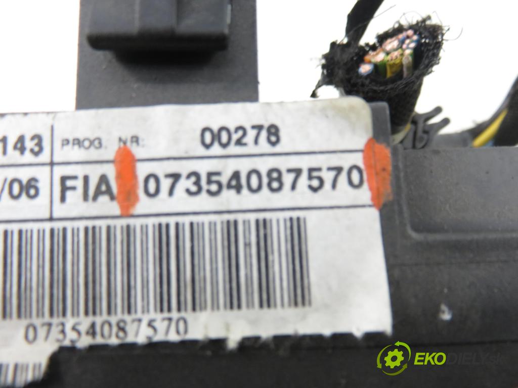 FIAT CROMA (194_) KOMBI 2006 110,00 1.9 D Multijet 150 - 939 A2.000 1910,00 PAKA/ŘAZENÍ/SADA: 07354087570 ; 0265005499