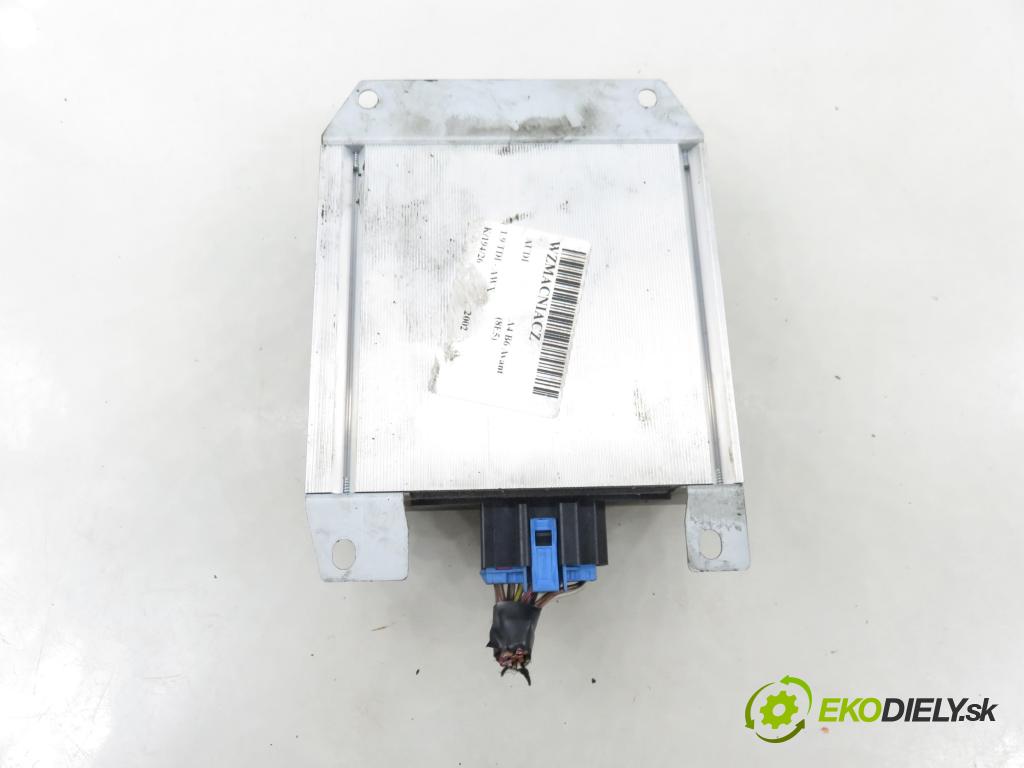 AUDI A4 Avant (8E5, B6) KOMBI 2002 96,00 1.9 TDI - AWX 1896,00 Zosilňovač 8E9035223 (Zosilňovač)