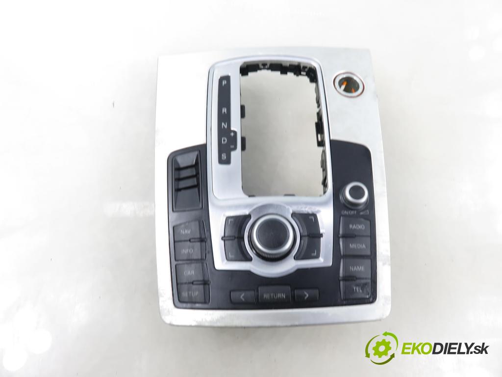 AUDI Q7 (4L) SUV 2007 171,00 3.0 TDI quattro - BUG 2967,00 Panel ovládania IDRIVE 