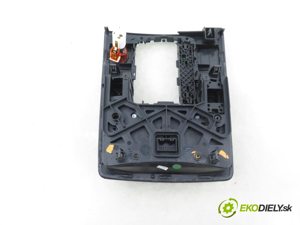 AUDI Q7 (4L) SUV 2007 171,00 3.0 TDI quattro - BUG 2967,00 Panel ovládania IDRIVE