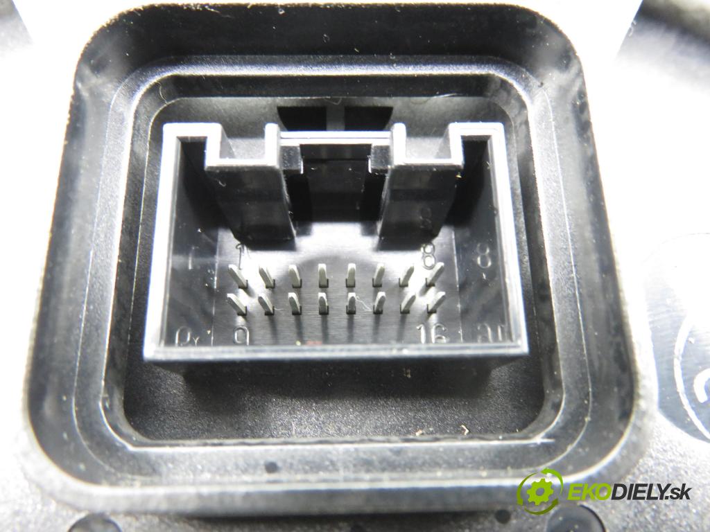 AUDI Q7 (4L) SUV 2007 171,00 3.0 TDI quattro - BUG 2967,00 Panel ovládania IDRIVE