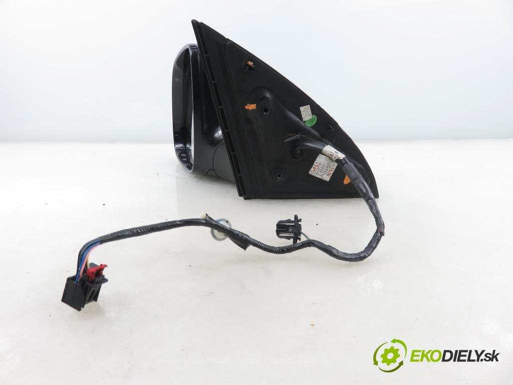 AUDI Q7 (4L) SUV 2007 171,00 3.0 TDI quattro - BUG 2967,00 Spätné zrkadlo LE 4L1857409B ; 4L0857535B ; 4L0867607Z9Y