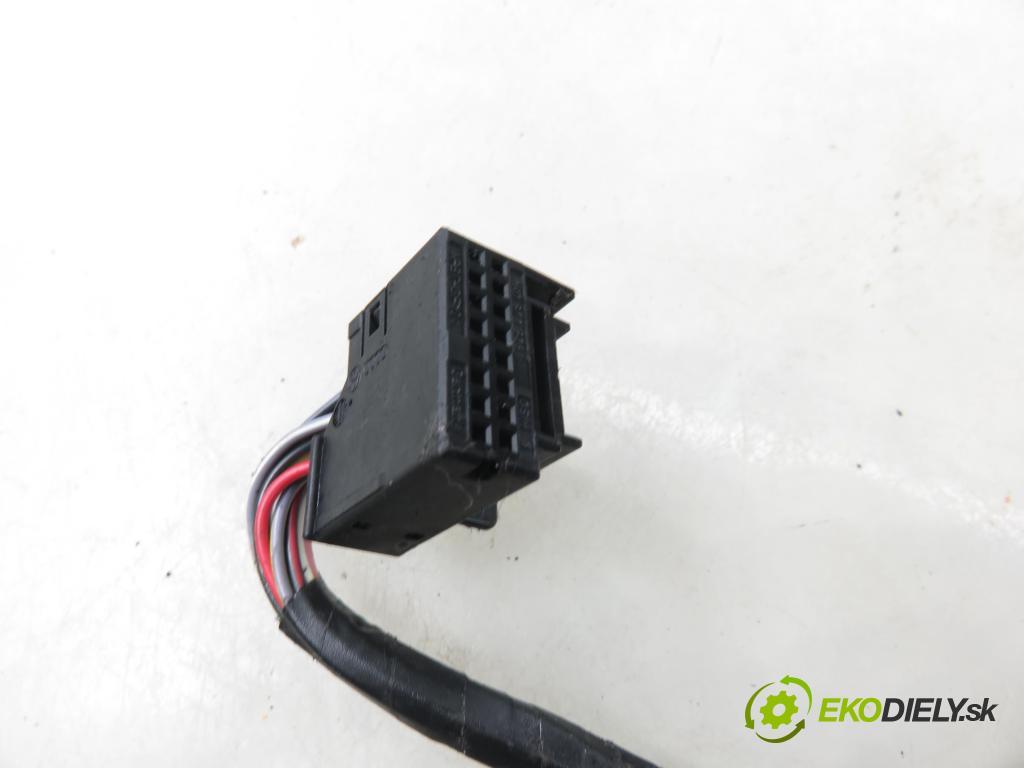 AUDI Q7 (4L) SUV 2007 171,00 3.0 TDI quattro - BUG 2967,00 Spätné zrkadlo LE 4L1857409B ; 4L0857535B ; 4L0867607Z9Y