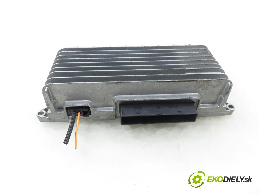 AUDI Q7 (4L) SUV 2007 171,00 3.0 TDI quattro - BUG 2967,00 Zosilňovač 4L0910223E (Zosilňovač)