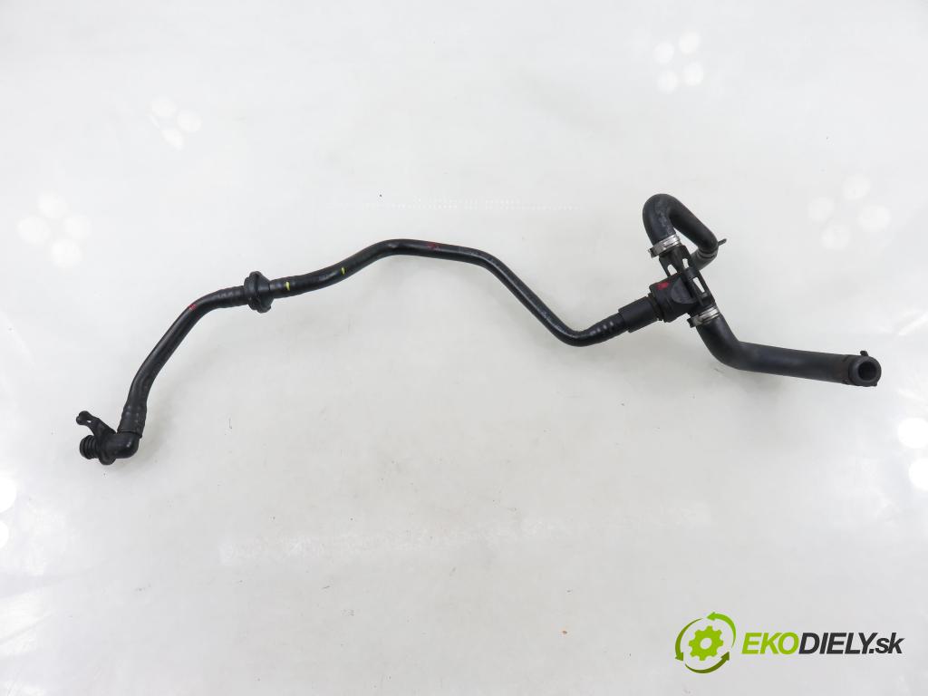 VW PASSAT B6 (3C2) SEDAN 2006 110,00 2.0 FSI - BVY 1984,00 rúrka do serva 3C0612041AP