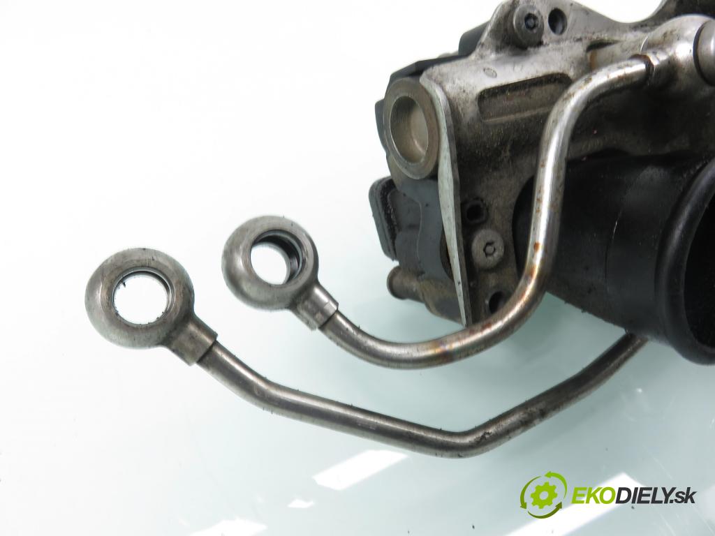 VW PASSAT B6 (3C2) SEDAN 2006 110,00 2.0 FSI - BVY 1984,00 Nastavovač zvod, potrubie 06D133209T ; 2900308501 ; 2900314939 (Motorček ostatné)