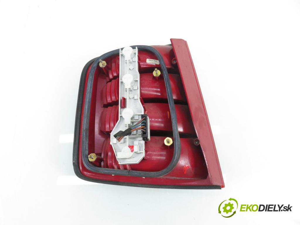 SKODA FABIA I SEDAN (6Y3) SEDAN 2002 50,00 1.4 - AQW 1397,00 Svetlo pravé zadné 6Y9945096B