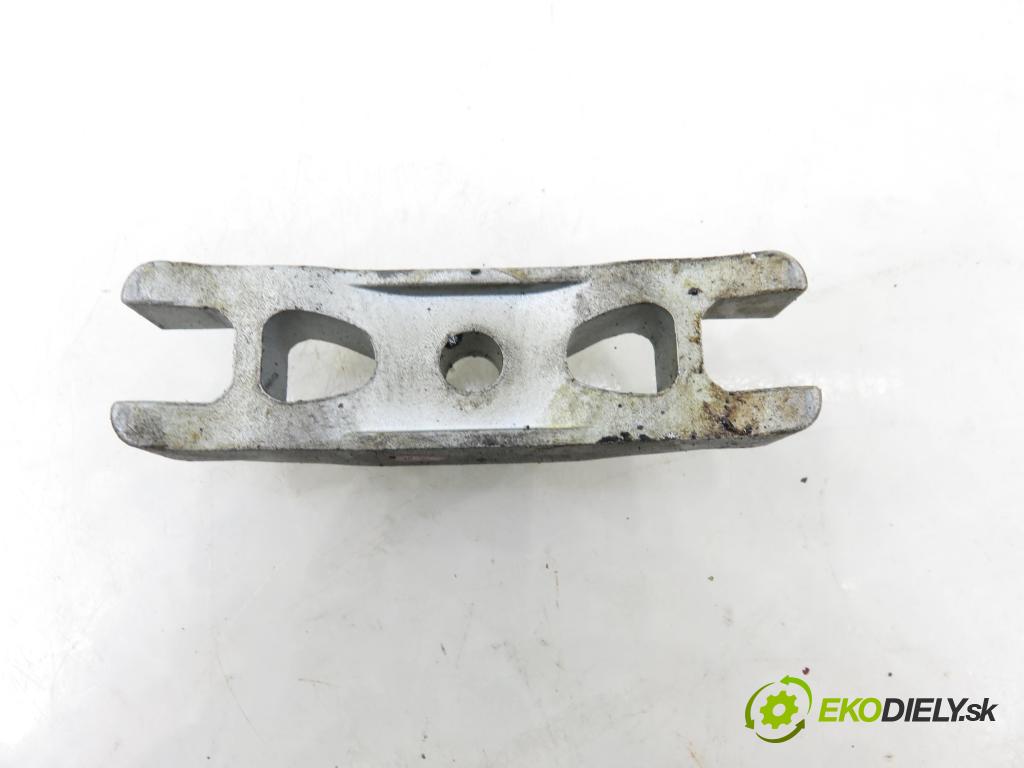 SEAT IBIZA IV (6J5, 6P1) HB 2012 77,00 1.6 TDI - CAYC 1598,00 Stojan VSTREKOVAČ: 03L216