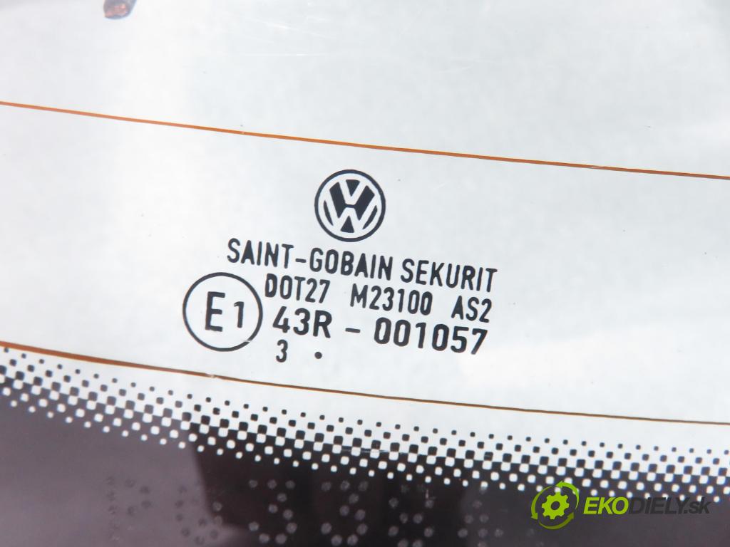 VW GOLF V (1K1) HB 2005 77,00 1.9 TDI - BXE 1896,00 okno ZADNÍ: kapota